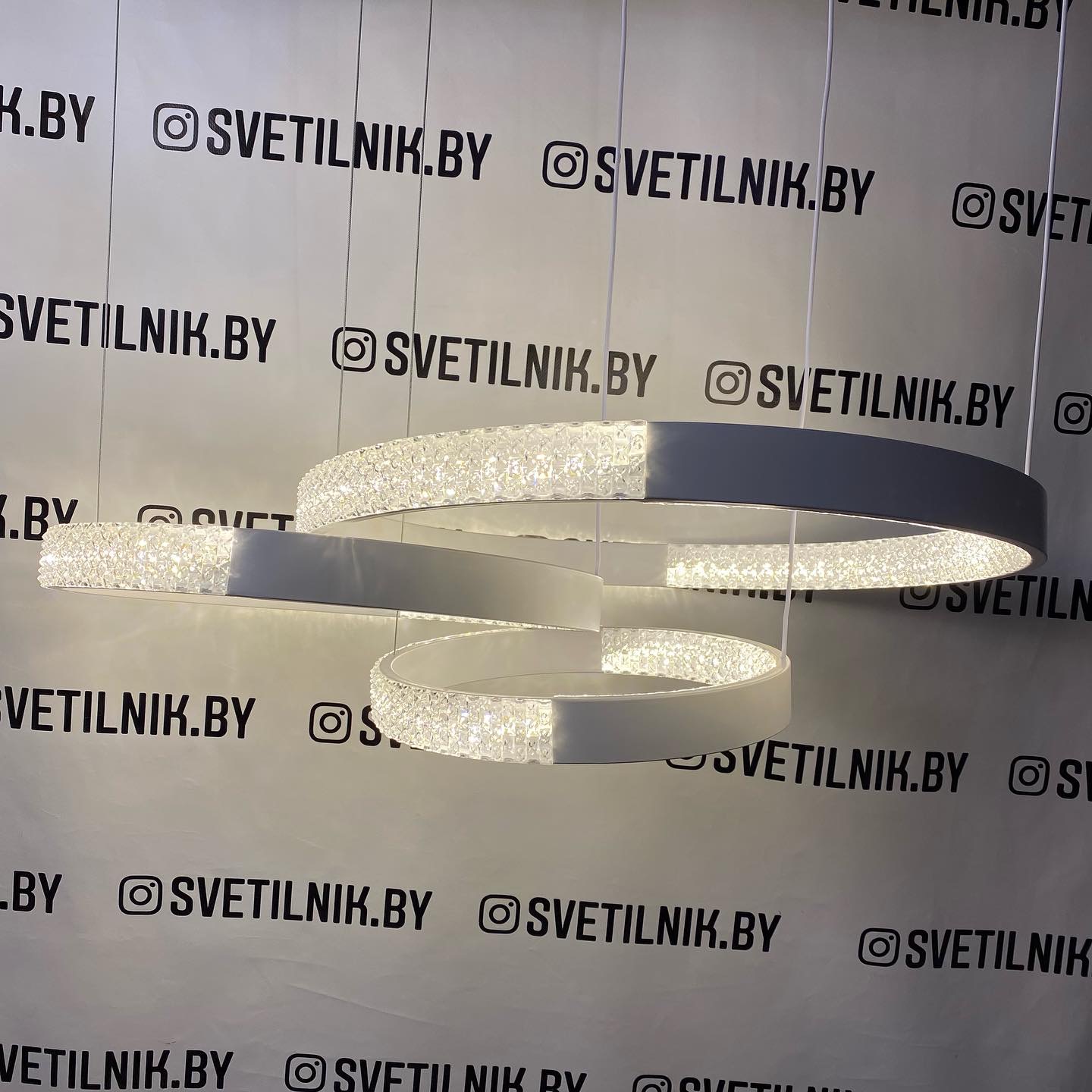 Светодиодный светильник с пультом ДУ Н136 WT