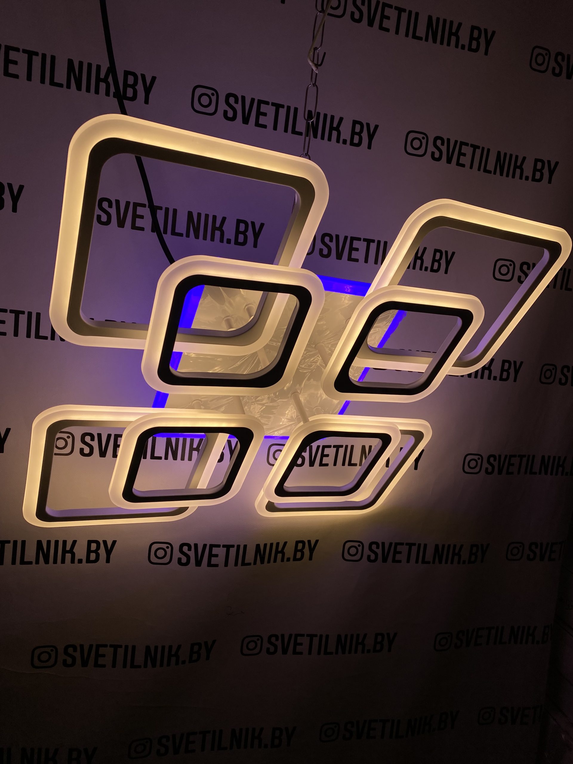 Светодиодный светильник с возможностью управления смартфоном и пультом ДУ 7502/4+4 WT