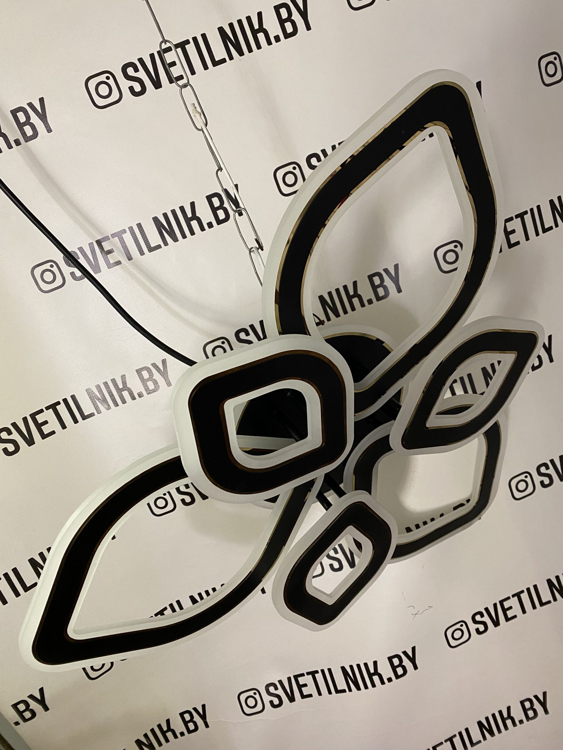 Светильник светодиодный с пультом ДУ 7518/3+3 BK+FG — изображение 3