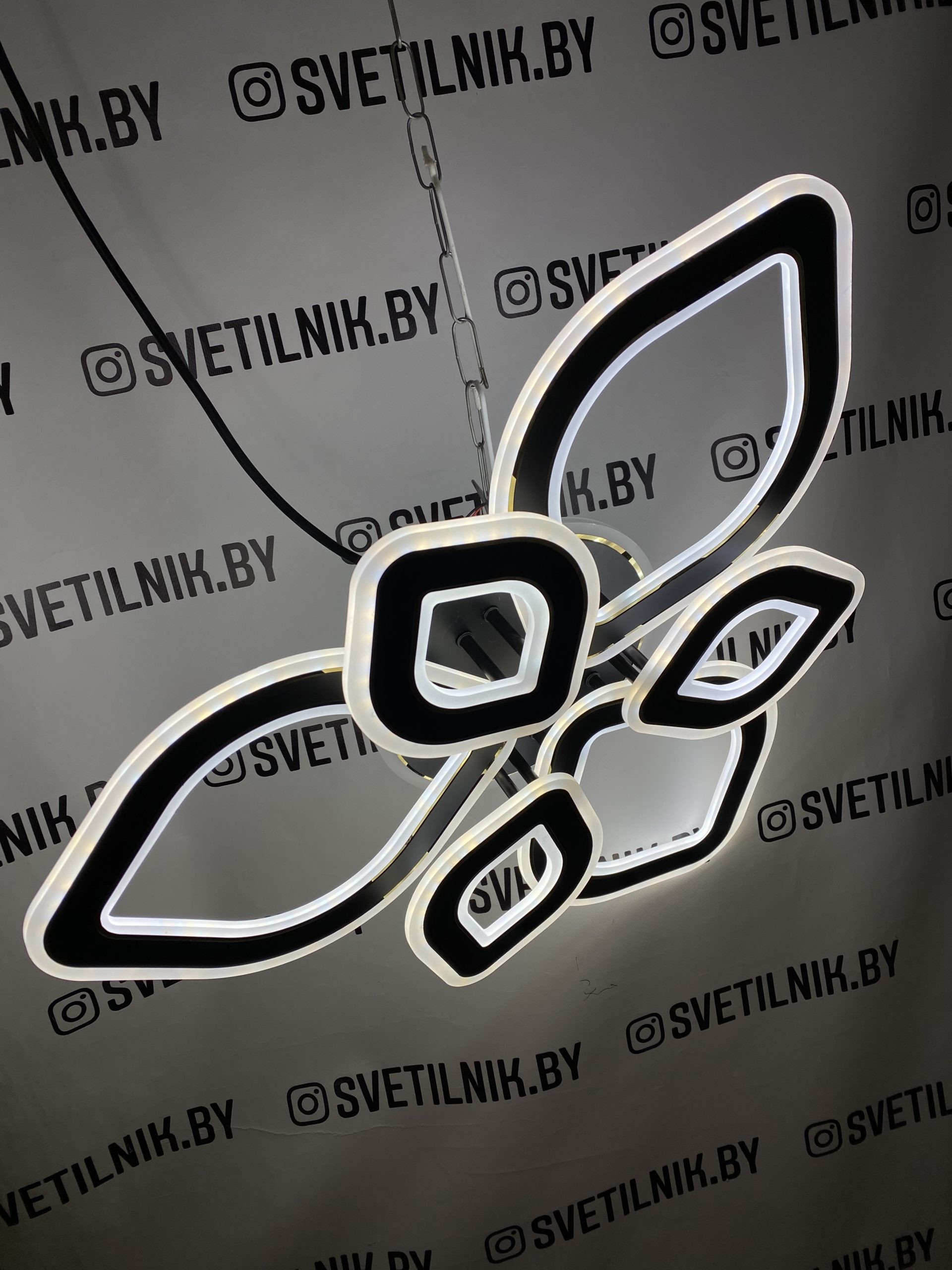 Светильник светодиодный с пультом ДУ 7518/3+3 BK+FG — изображение 2