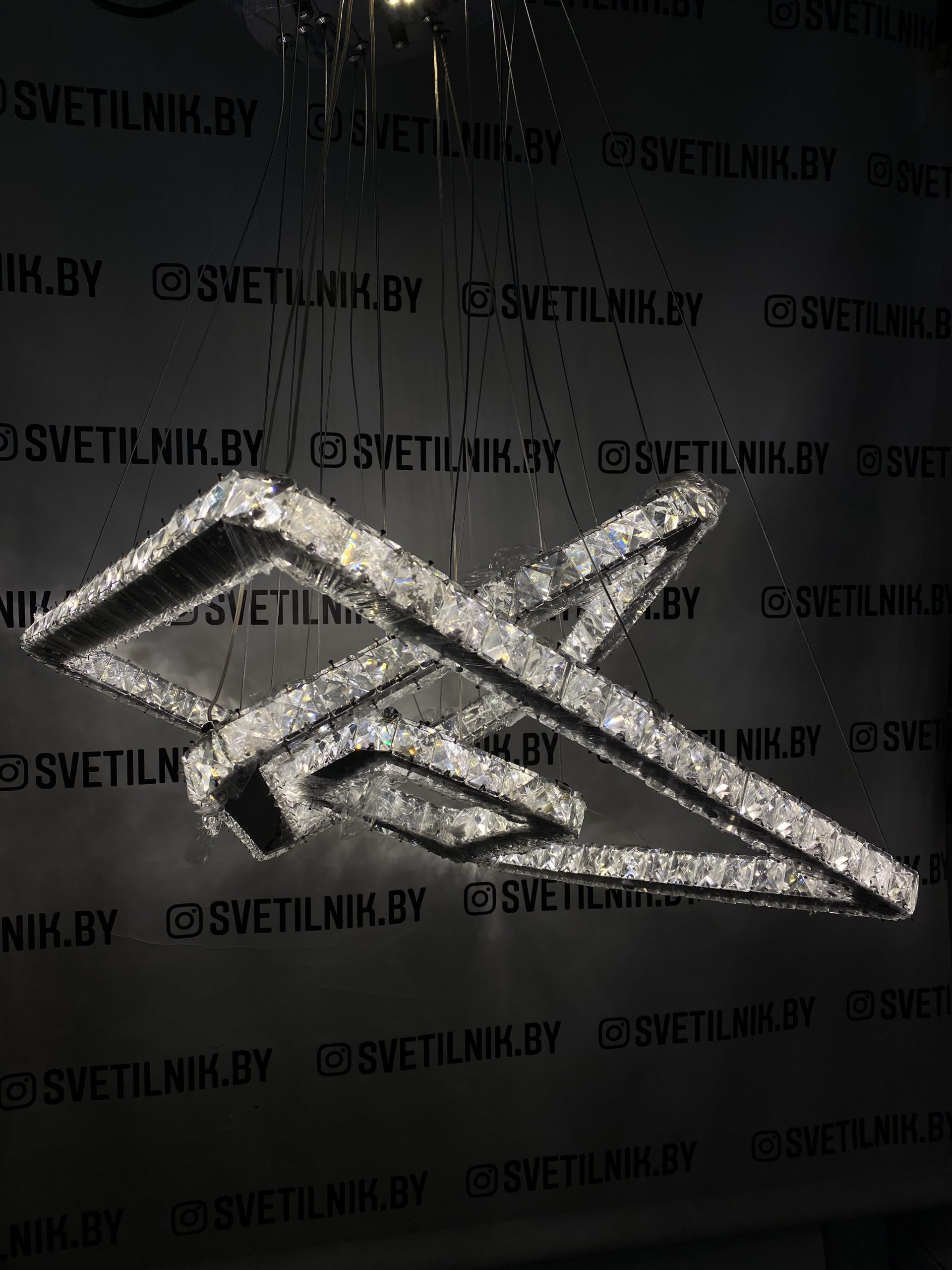 Светодиодный светильник с возможностью управления пультом ДУ 604/600+400+200CR