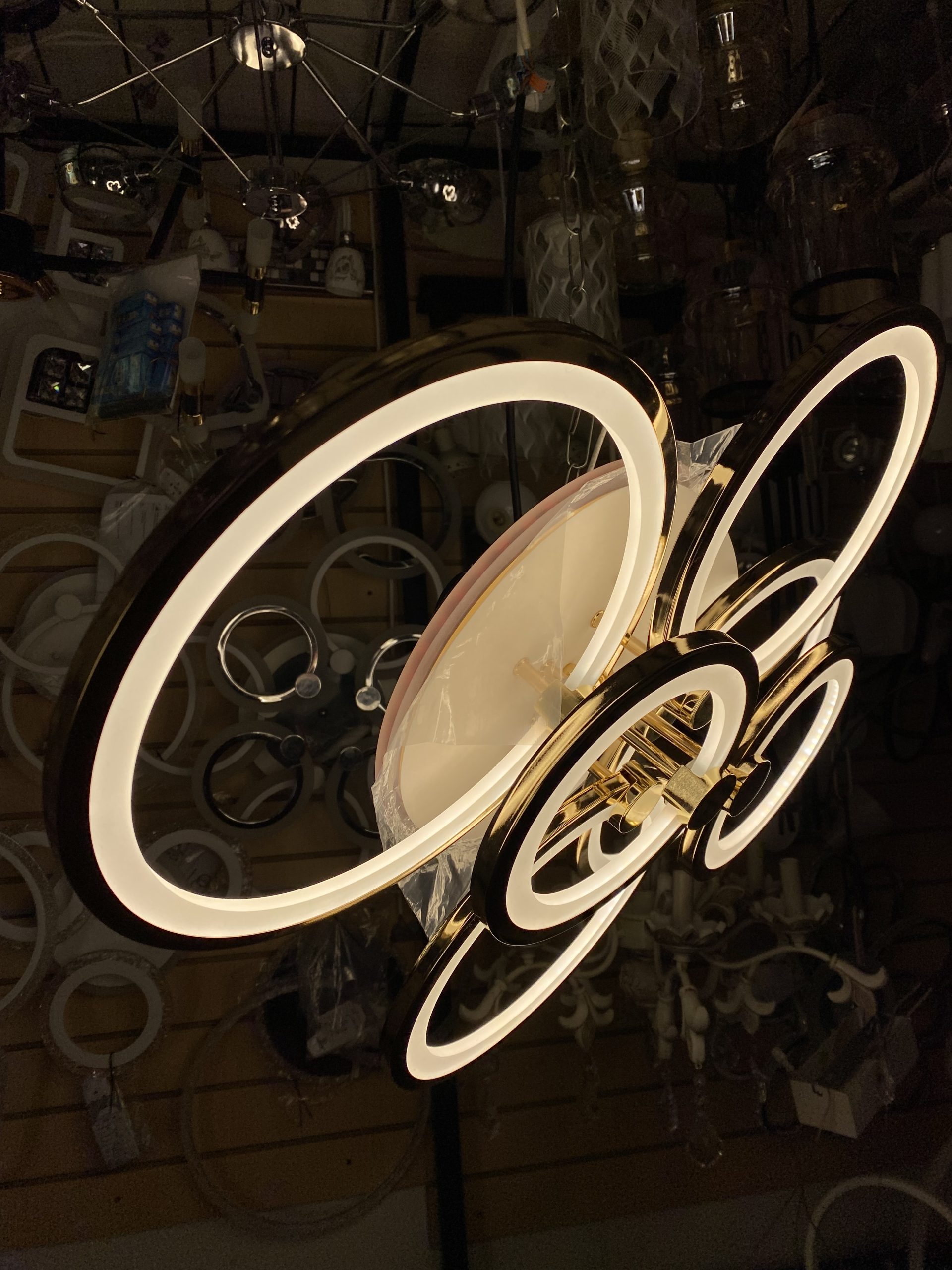 Умный Светодиодный светильник с возможностью управления пультом ДУ и смартфоном ( при помощи приложения) 3010/6 золото — изображение 3