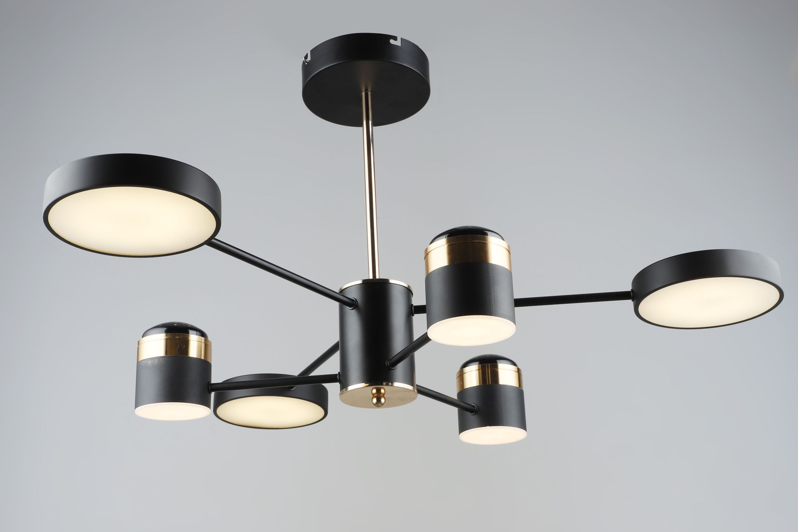 Светильник светодиодный 1102/3+3 BK+FGD